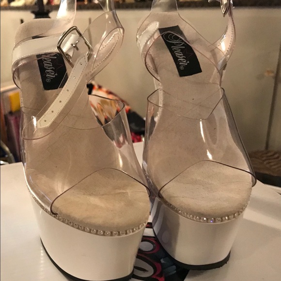 White some clear top with rhinestones size 5 - Picture 3 of 5